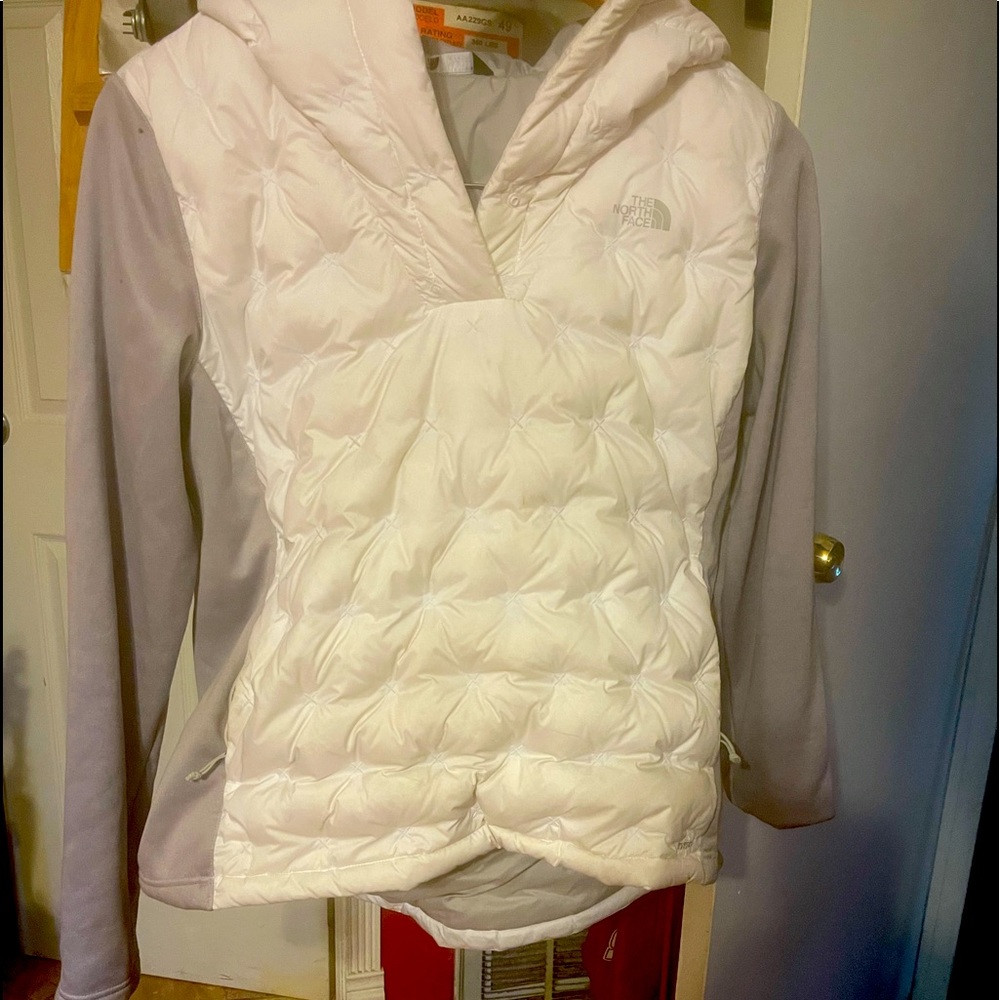 The NorthFace Pullover puff jacket!
